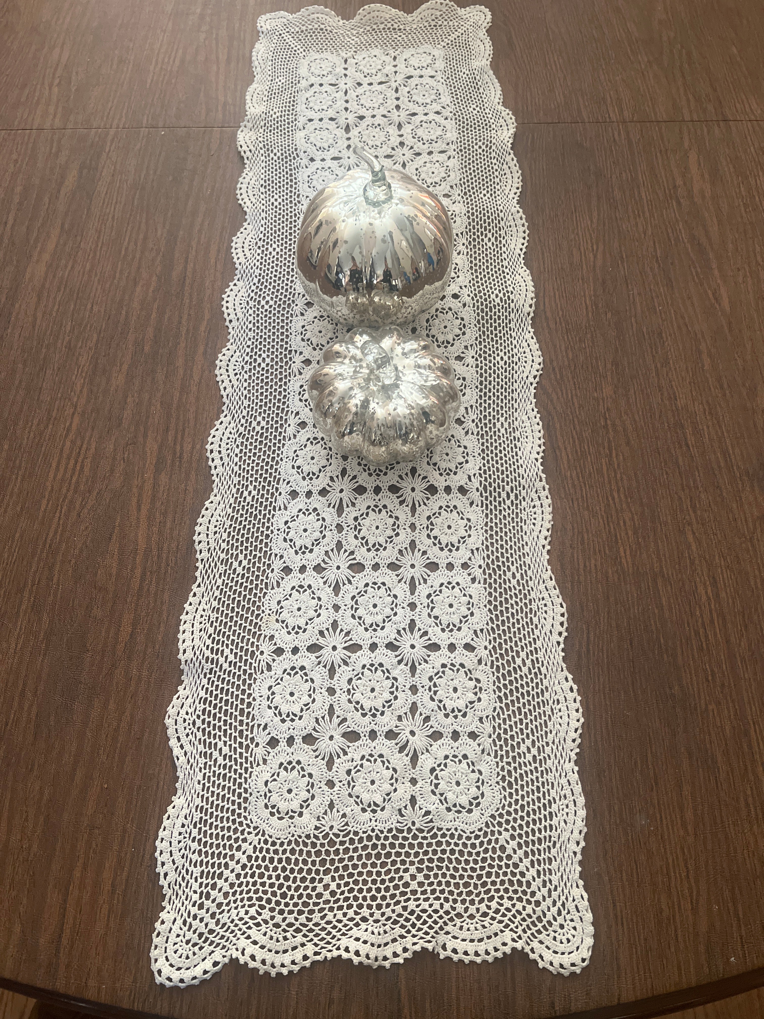 Vintage Cotton Hand Crochet Lace Table Runner Dresser Scarf Tablecloth 12" X 42"