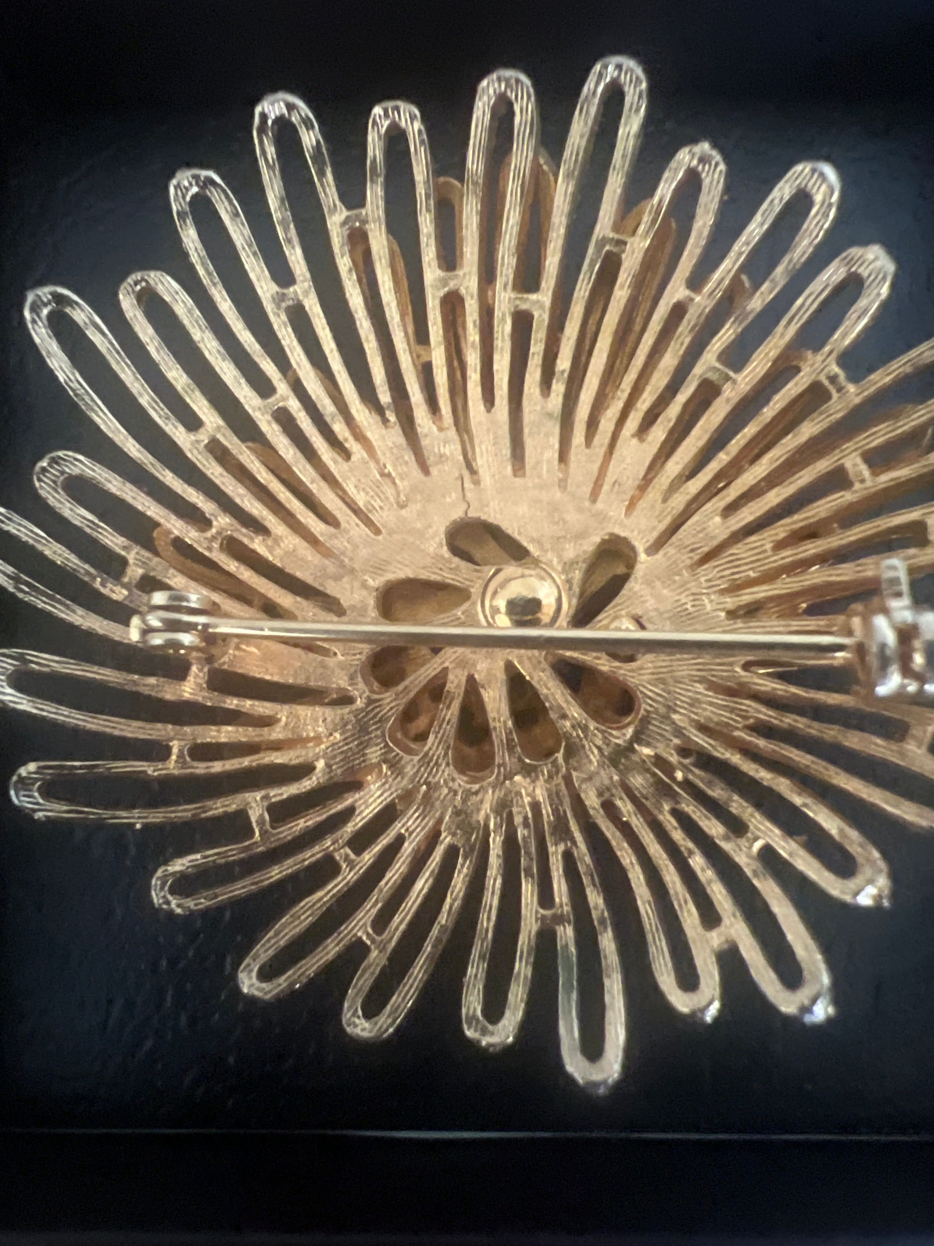 Large Gold Tone Cordelia Brooch 2”, 5cm.