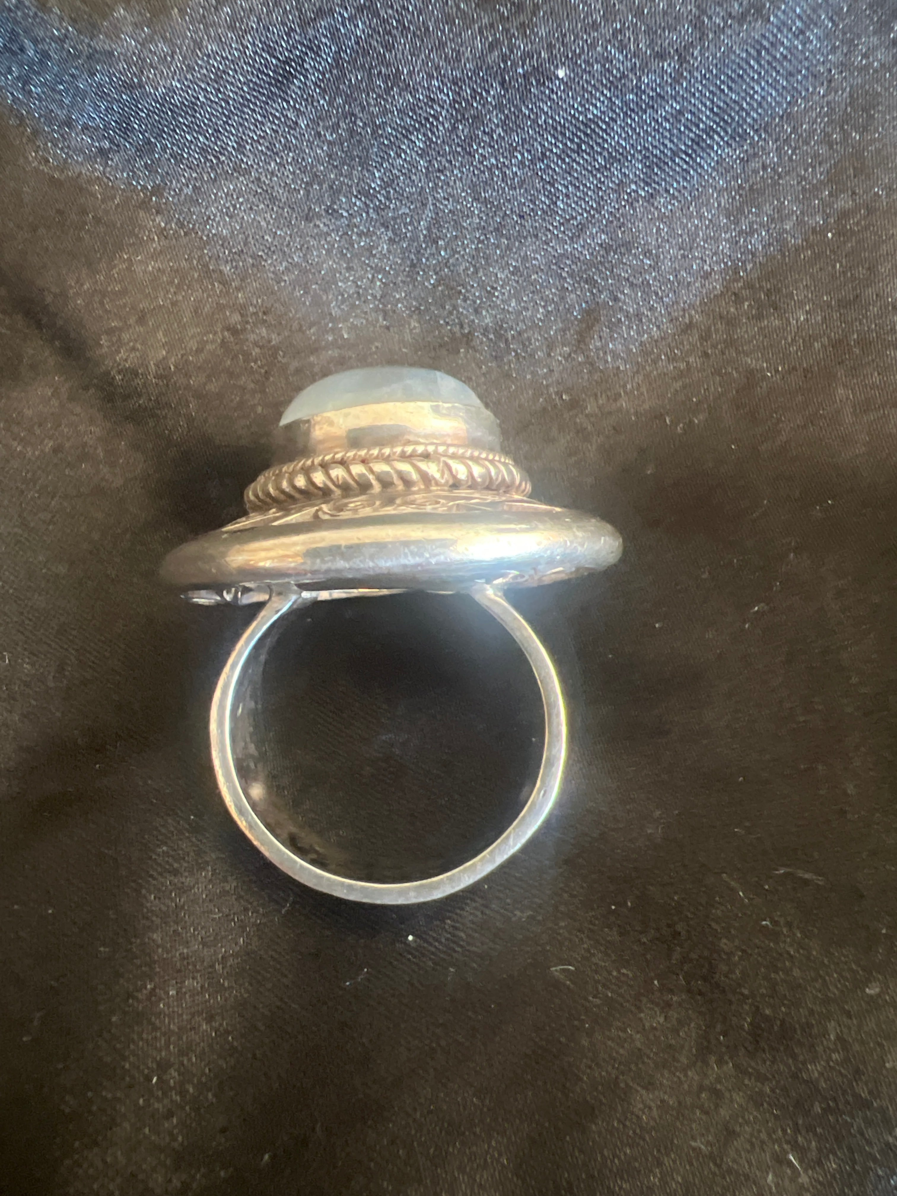 Sterling Antique Vintage Deco Siam Dome Blue Stone ring. US Size 9